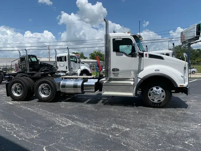2026 Kenworth T880