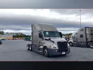 2022 Freightliner Cascadia 126
