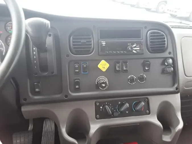 2020 FREIGHTLINER M2 106