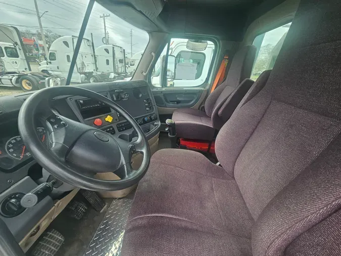 2018 FREIGHTLINER/MERCEDES CASCADIA 125