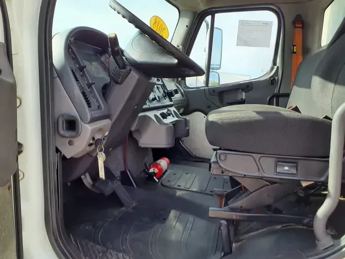 2018 FREIGHTLINER/MERCEDES M2 106