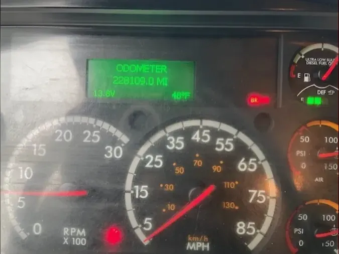 2018 FREIGHTLINER/MERCEDES M2 106