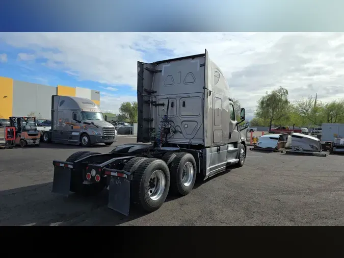 2020 Freightliner Cascadia