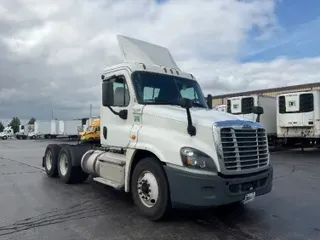 2016 FREIGHTLINER X12564ST