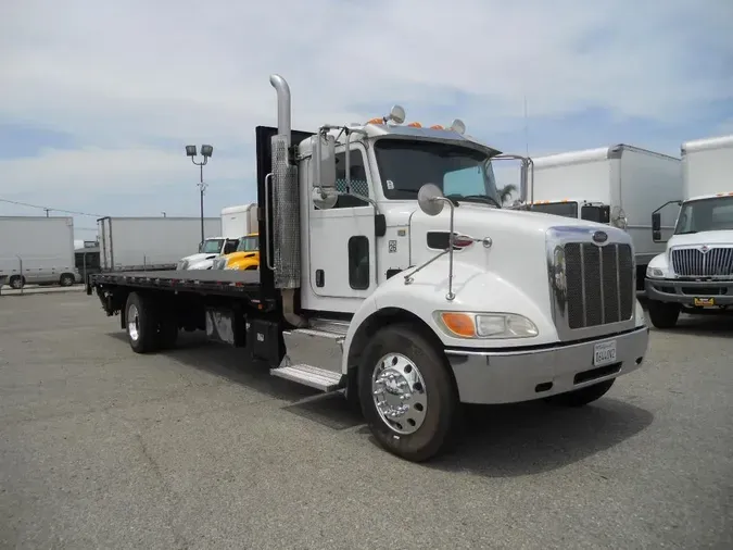 2016 Peterbilt 337