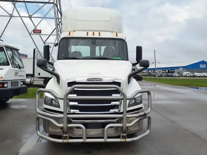 2020 FREIGHTLINER NEW CASCADIA 116