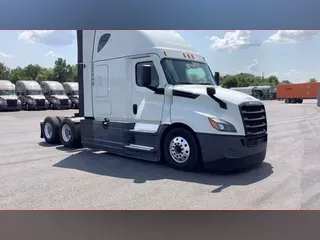 2022 Freightliner Cascadia 126