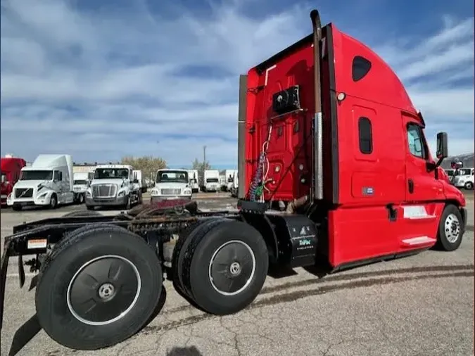 2019 FREIGHTLINER/MERCEDES CASCADIA 125