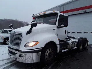 2019 NAVISTAR INTERNATIONAL LT625 DAYCAB T/A