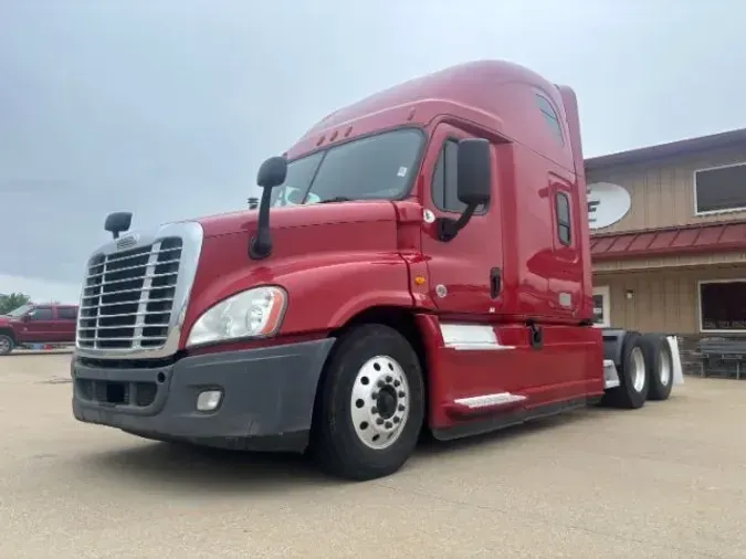 2020 Freightliner Cascadia 125ac6fb00edf146b656ec8fd1e76598a0a