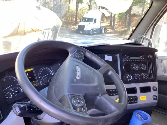 2020 Freightliner Cascadia