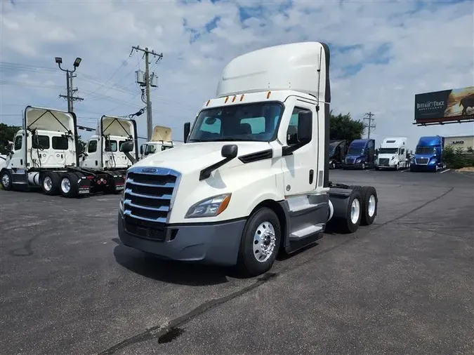 2021 FREIGHTLINER CA126