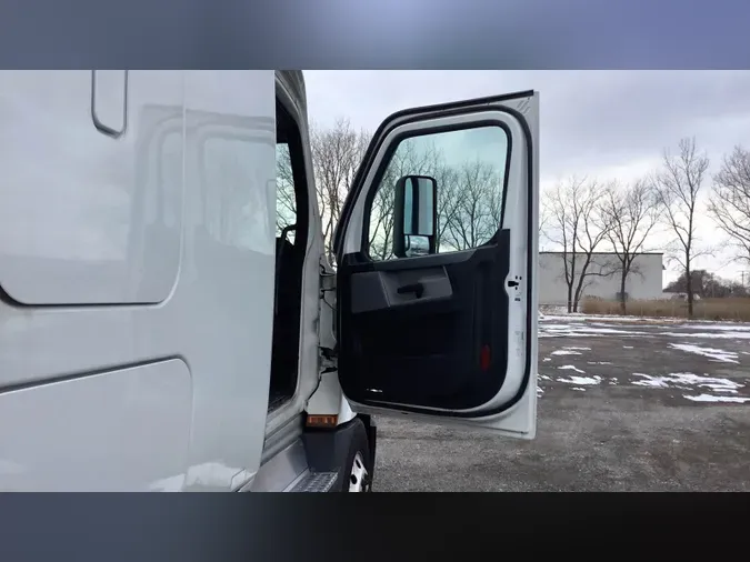 2021 Freightliner Cascadia 126ac75422472417a8579cdcd1d607ab9a4