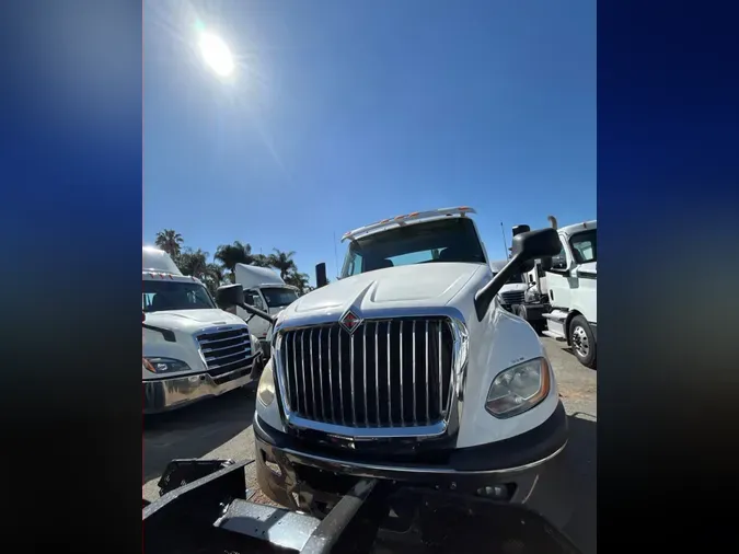 2018 NAVISTAR INTERNATIONAL LT625 DAYCAB T/A