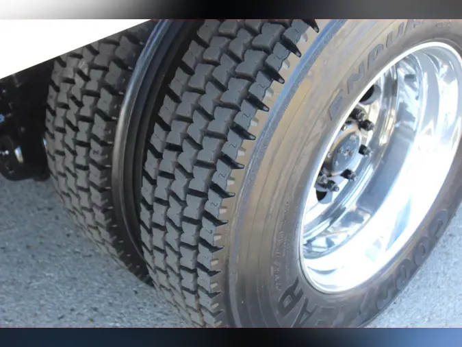 2020 Peterbilt 337ac7805875510cab1f99ca0d2c04b6edc