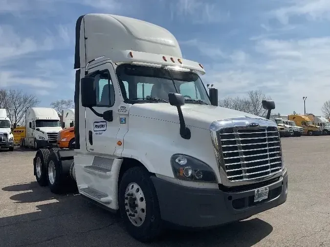 2016 Freightliner X12564STac781c5114292e392b83e4e57bb1e7b0