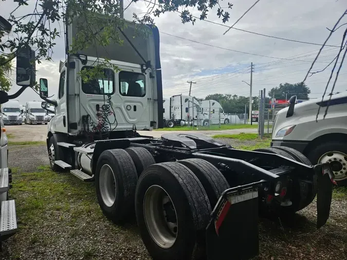 2020 FREIGHTLINER/MERCEDES NEW CASCADIA 116ac7842e0f18a9ed88811df042852f986