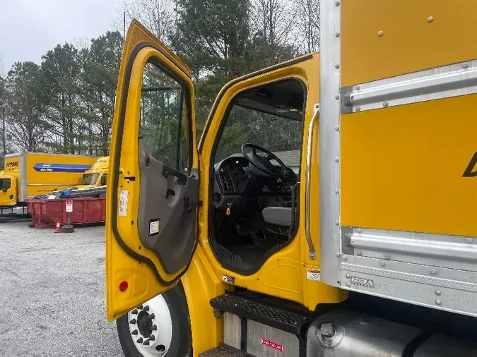 2018 Freightliner M2