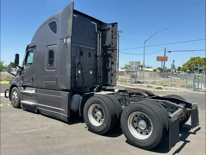 2023 FREIGHTLINER CA126