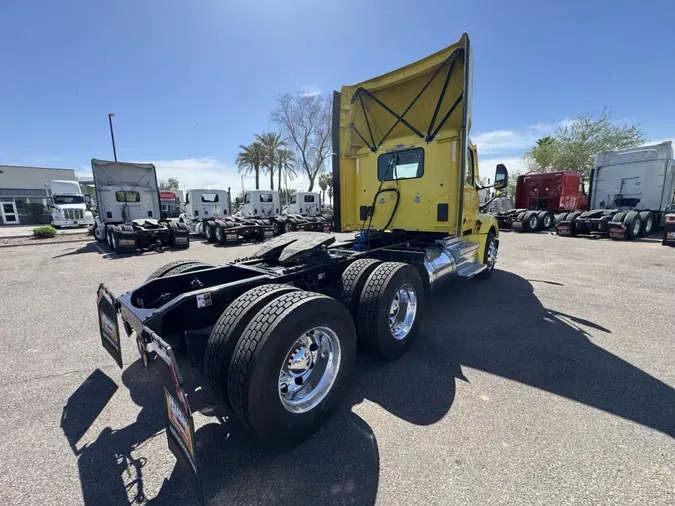 2023 Peterbilt 579ac84335172e7cc09052220bd38aae2d4
