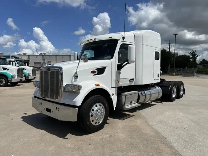 2021 Peterbilt 567