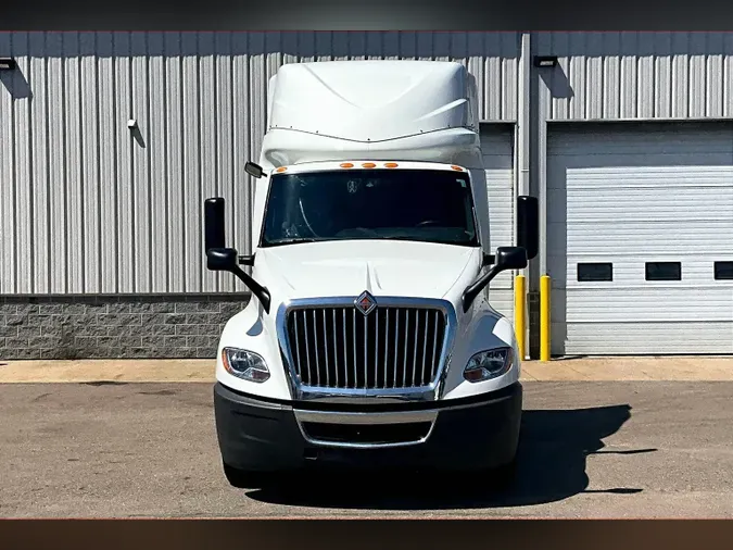 2022 INT LT625 6x4