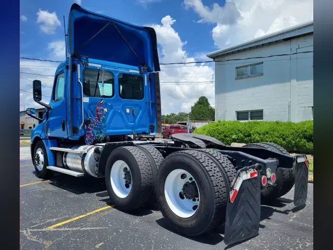 2019 FREIGHTLINER NEW CASCADIA PX12664
