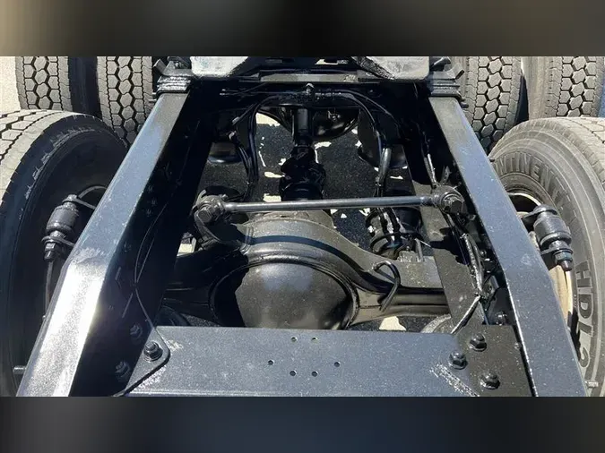 2021 FREIGHTLINER CA126