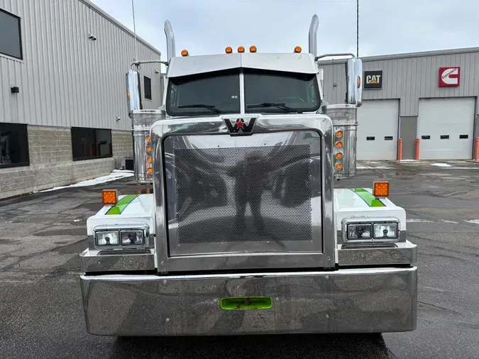 2022 Western Star 4900