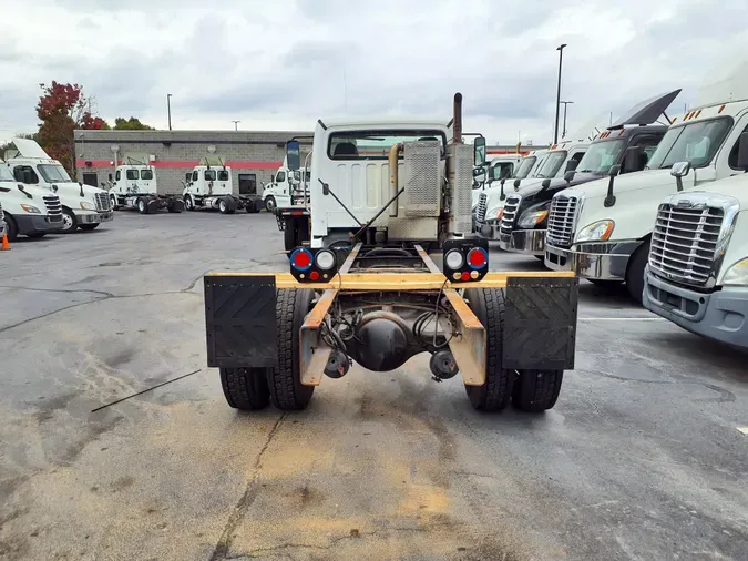 2015 FREIGHTLINER/MERCEDES M2 106