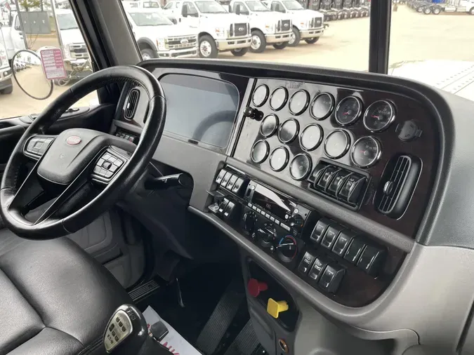 2024 Peterbilt 389