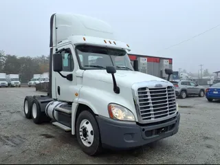 2018 FREIGHTLINER/MERCEDES CASCADIA 125