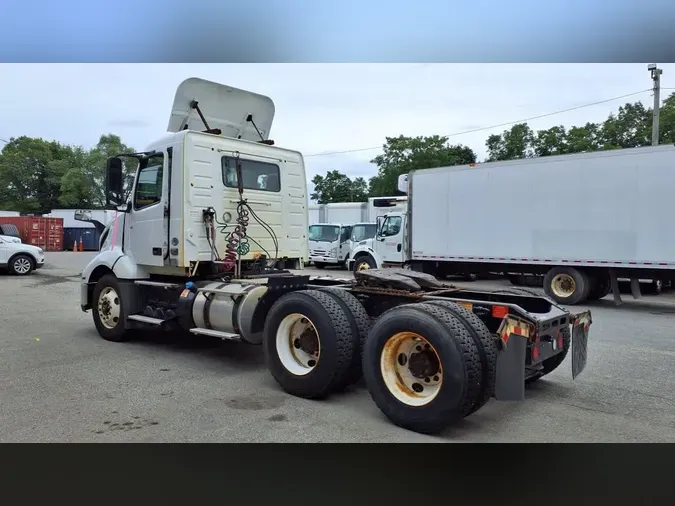 2019 VOLVO VNL64T-300ac8f4033007f37ccaa3936d0d1d4405b