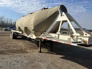 1984 FRUEHAUF 1000 CUBE TANK