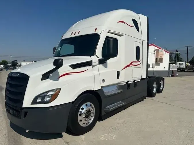 2021 Freightliner Cascadia