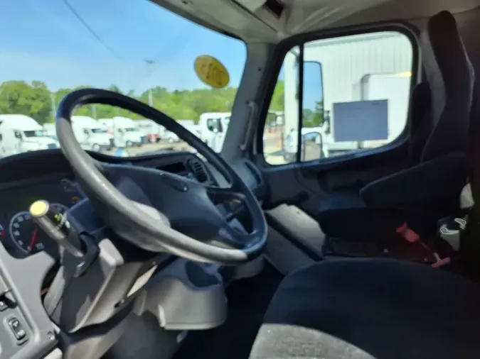 2018 FREIGHTLINER/MERCEDES M2 106