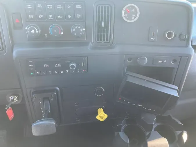 2021 NAVISTAR INTERNATIONAL MV607 (4X2)