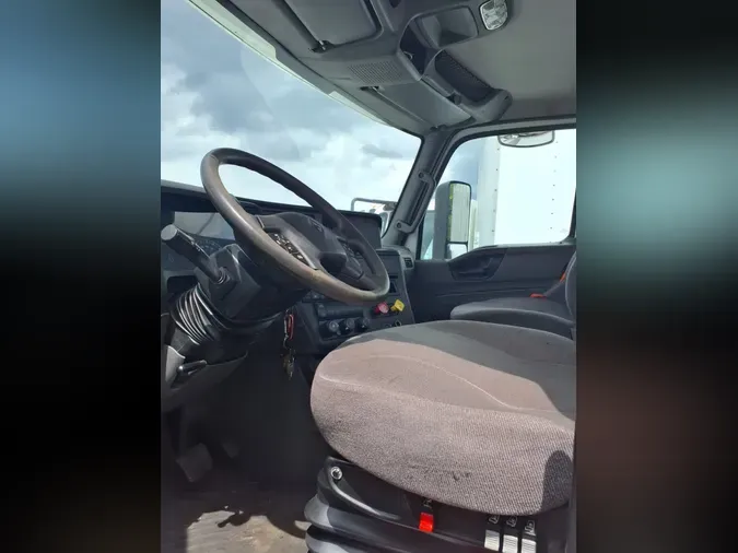 2019 NAVISTAR INTERNATIONAL LT625 DAYCAB T/A