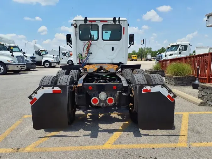 2018 FREIGHTLINER/MERCEDES CASCADIA 113