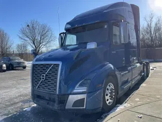 2021 VOLVO VNL760