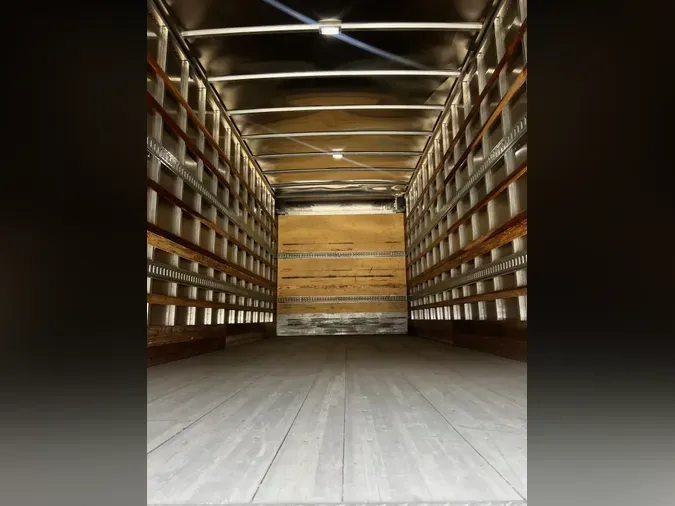 2021 FREIGHTLINER M2 106