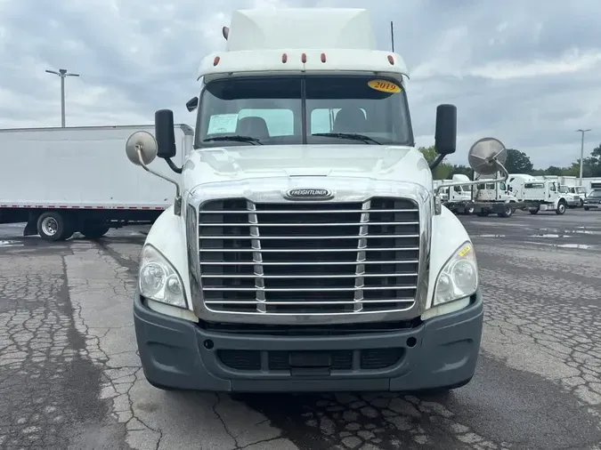 2019 FREIGHTLINER/MERCEDES CASCADIA 125