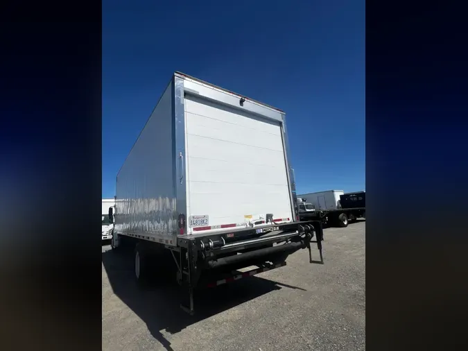 2018 FREIGHTLINER M2 106