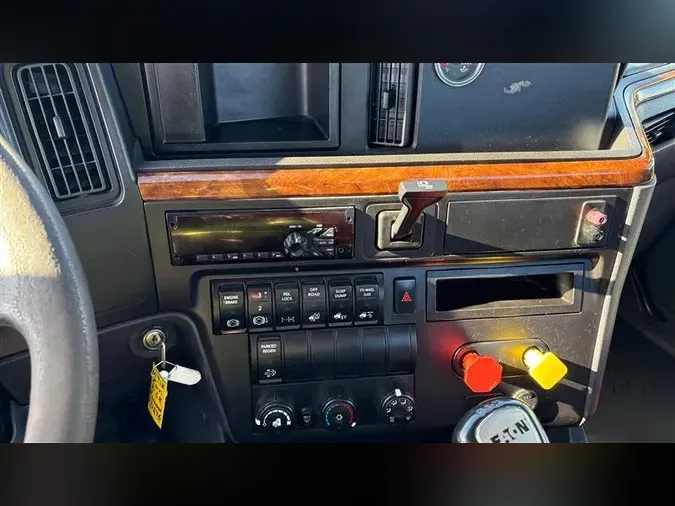 2018 INTERNATIONAL RH613