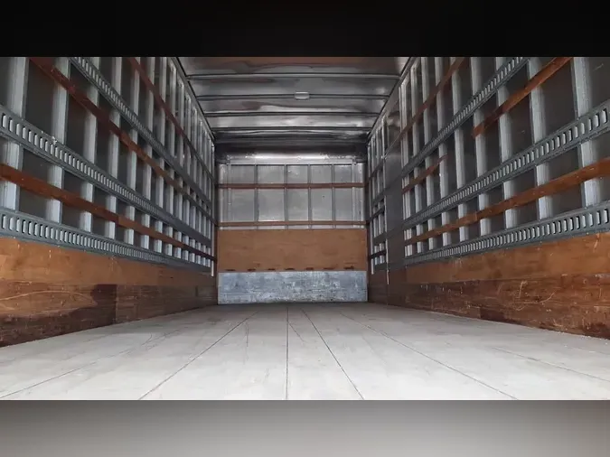 2019 FREIGHTLINER/MERCEDES M2 106