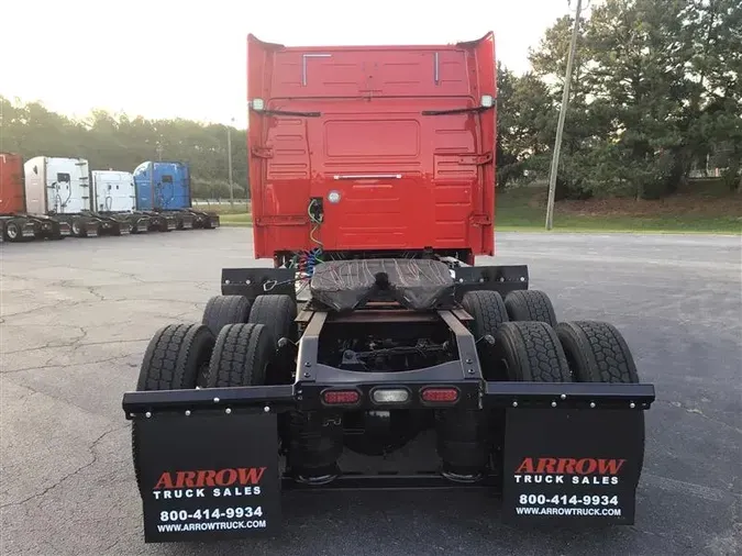 2018 VOLVO VNL730