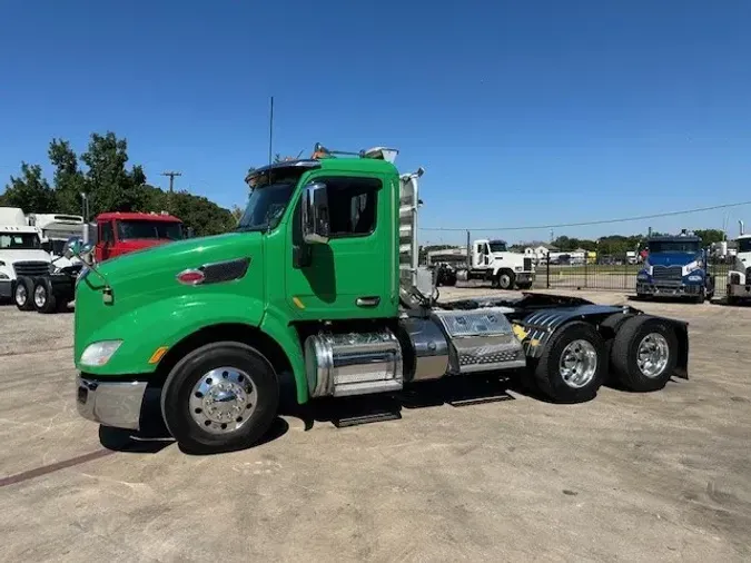 2017 PETERBILT 579