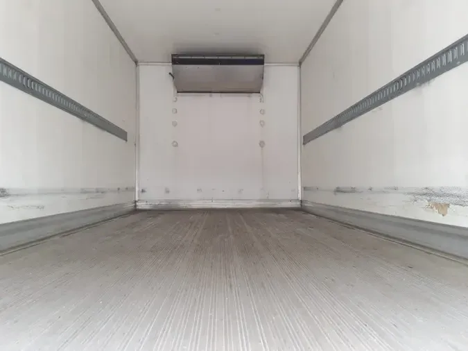 2017 FREIGHTLINER/MERCEDES M2 106