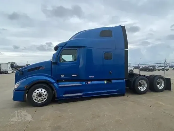 2023 PETERBILT 579
