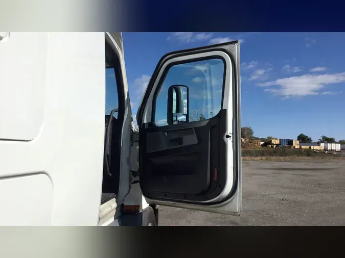 2021 Freightliner Cascadia 126acb8cac0eb532897e41c388fc70c22e8